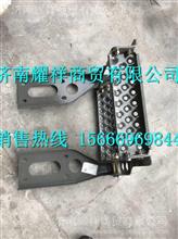 752W42995-6200中国重汽豪沃T5G上车扶梯踏板总成752W42995-6200