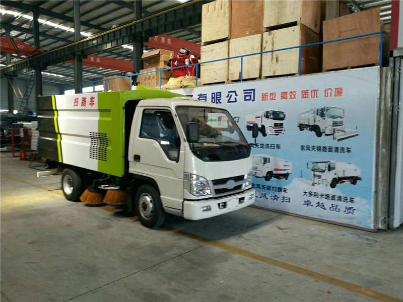 机械化清扫车 北京奔驰扫路车图片