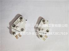 东风康机发电机调节器D204 (1)东风康机发电机调节器D204 (1)