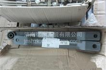 WG9925682133中国重汽新斯太尔D7B前稳定杆吊杆WG9925682133
